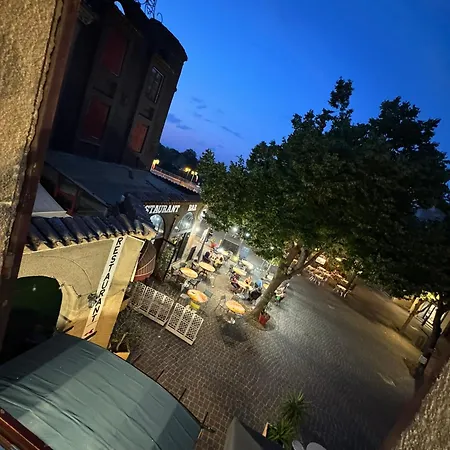 فندق مبيت وإفطار La Galiote آجد